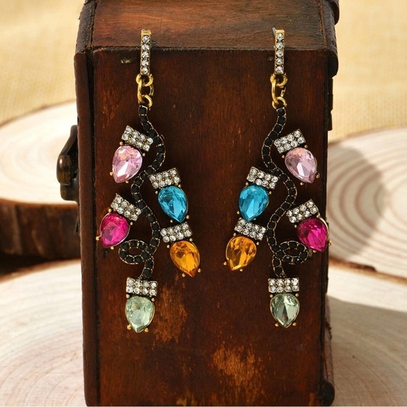 DAZZLING Christmas string of lights rhinestone earrings - Picture 3 of 6